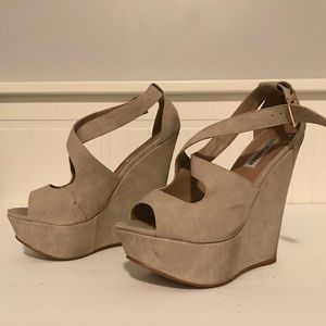 Steve Madden Xternal Wedges